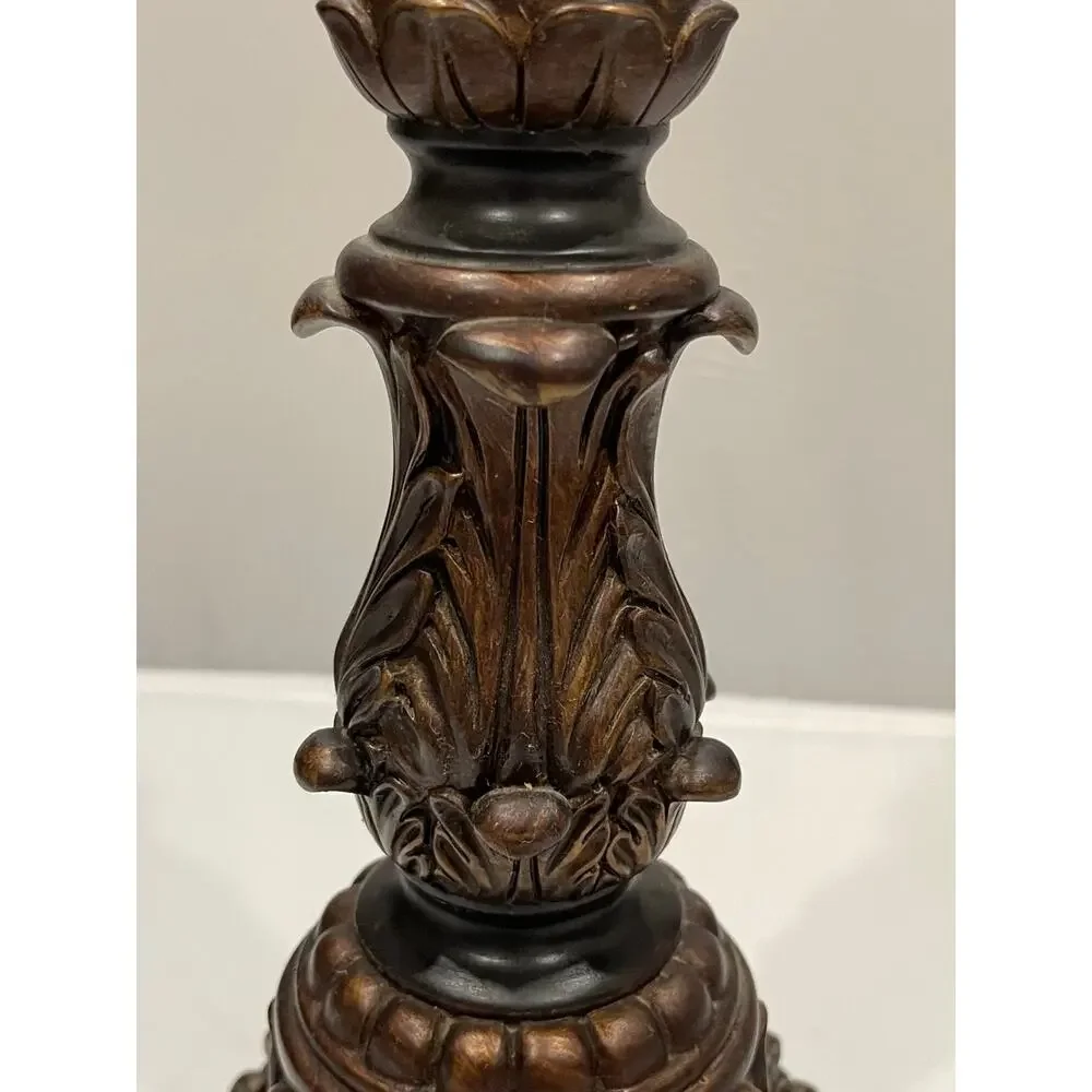 VTG Vintage Resin Turner Table Lamp